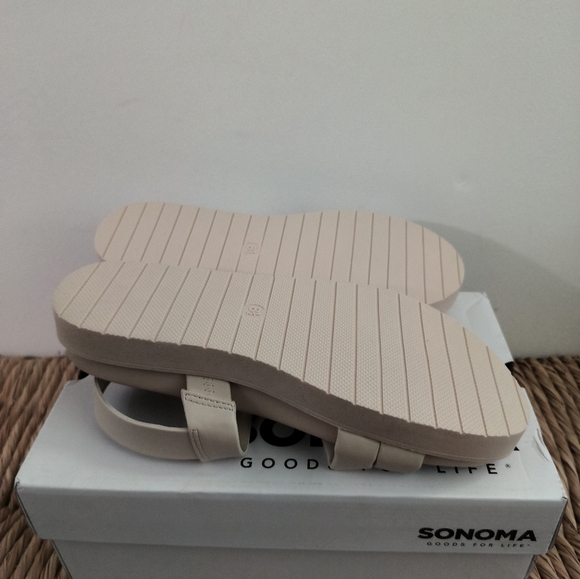 [3x$20 Shoe Sale] Ivory Straps Sandals / Size 8.5 / NWT - Picture 4 of 5